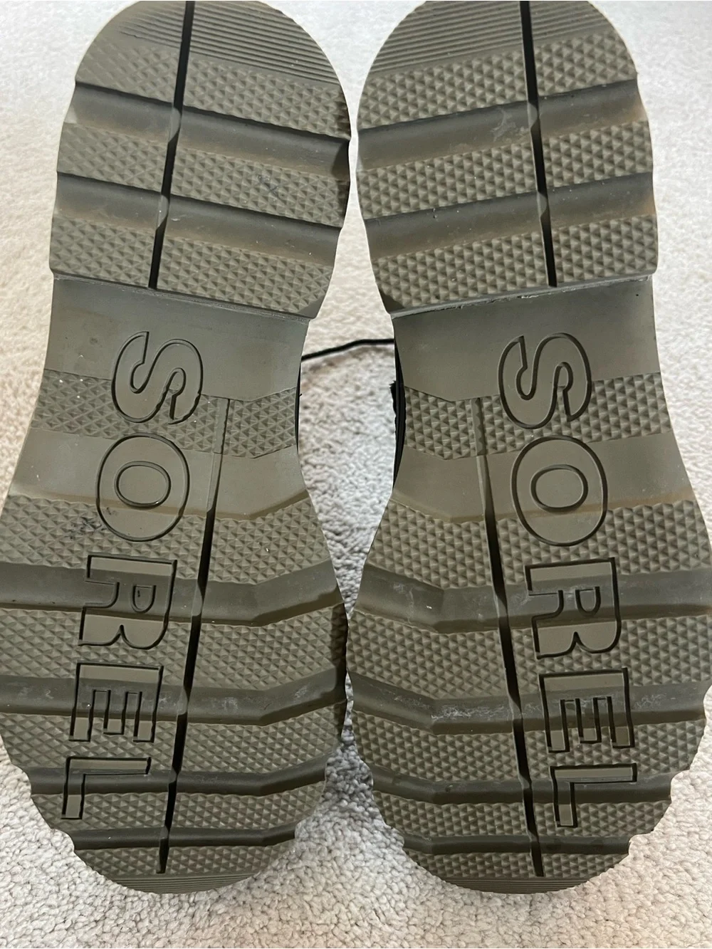 Sorel Lennox Street Black Leather Lace-Up Winter Boots with Sage Sole